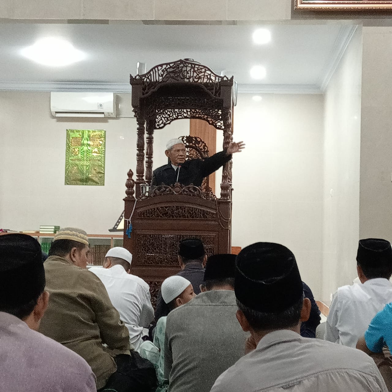 Masjid Jami' Al-Mabrur Gelar Amaliah Ramadhan, Ustadz H. Muhammad Tamyiz Bahas Derajat Doa di Sisi Allah Masjid Jami' Al-Mabrur Gelar Amaliah Ramadhan, Ustadz H. Muhammad Tamyiz Bahas Derajat Doa di Sisi Allah
