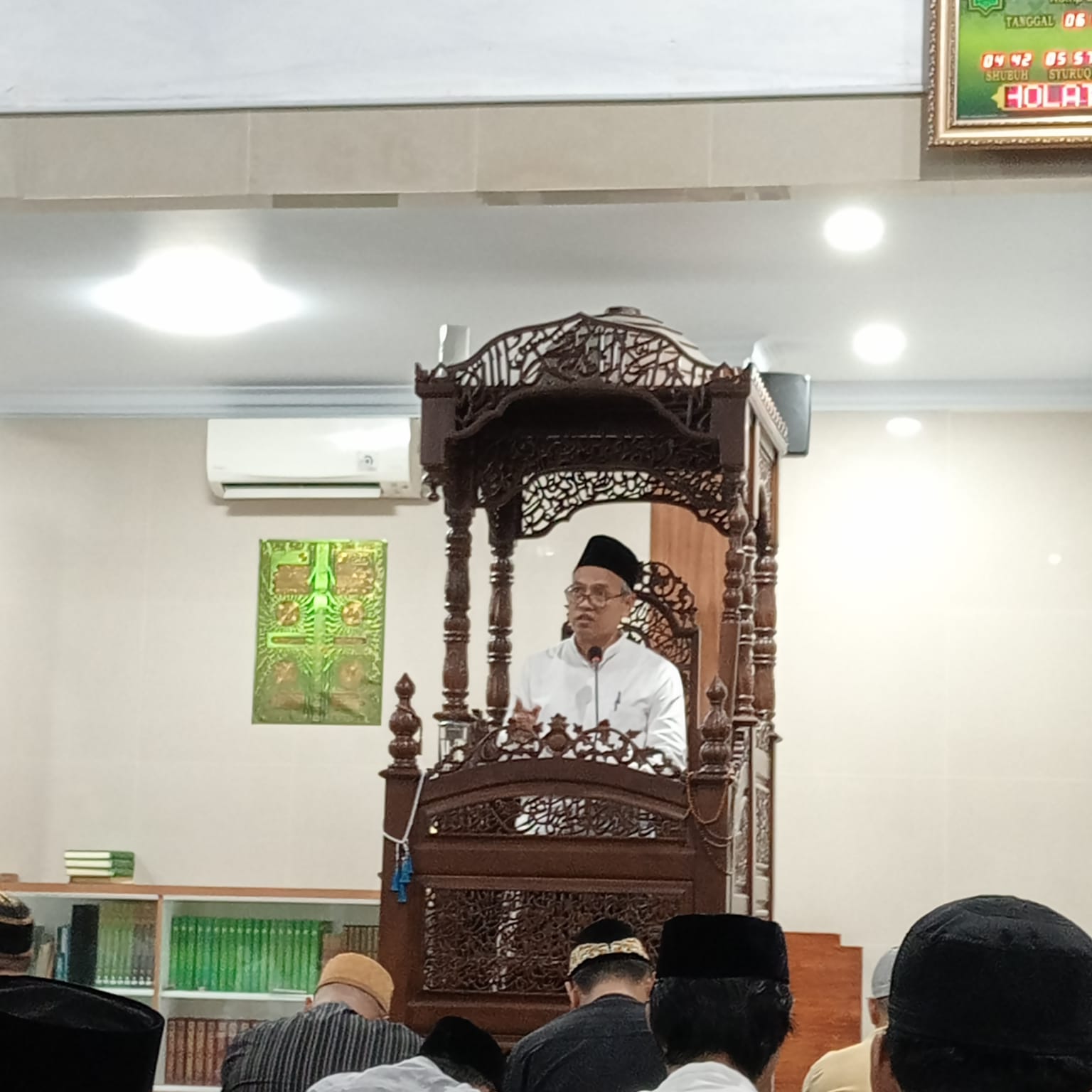 Kultum Tarawih: Ustadz H. Solikhul Umam Bahas Puasa, Lapar, dan Nikmatnya Berbuka Kultum Tarawih: Ustadz H. Solikhul Umam Bahas Puasa, Lapar, dan Nikmatnya Berbuka
