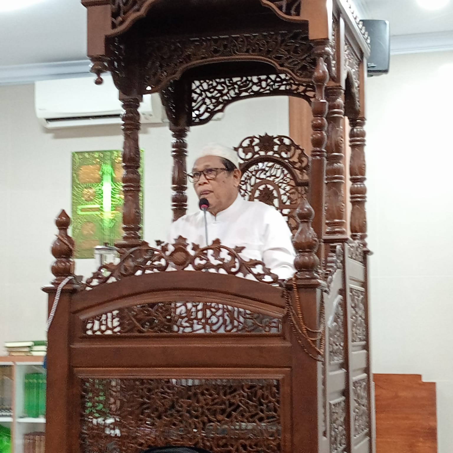 Kultum di Masjid Jami' Al-Mabrur: Ustadz Drs. H. Achmad Kartono, M.Si Paparkan 4 Perilaku Kunci Keselamatan Dunia Akhirat
