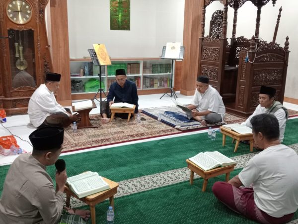 Tadarus Alquran di Masjid Al-Mabrur
