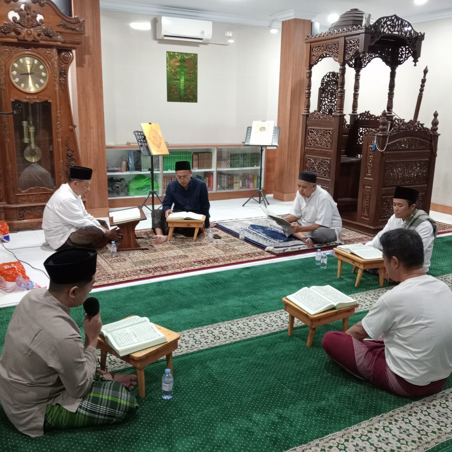 Tadarus Alquran di Masjid Al-Mabrur