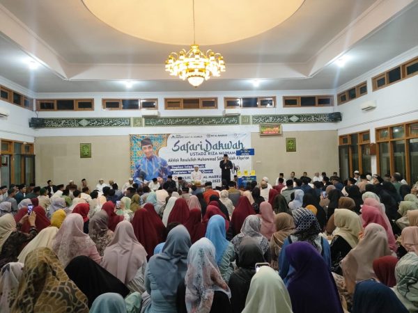 Ustadz Riza Muhammad Pukau Ratusan Jamaah dalam Safari Dakwah di Masjid Al-Mabrur