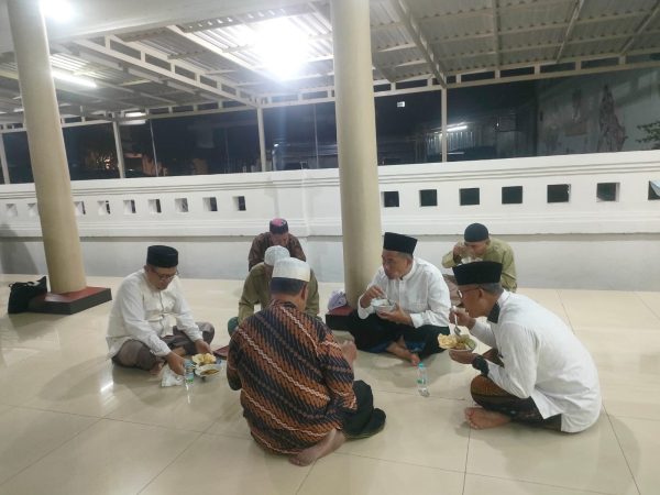 Refleksi Akhir Tahun Jamaah Masjid Al-Mabrur: Muhasabah Waktu dan Doa untuk Negeri